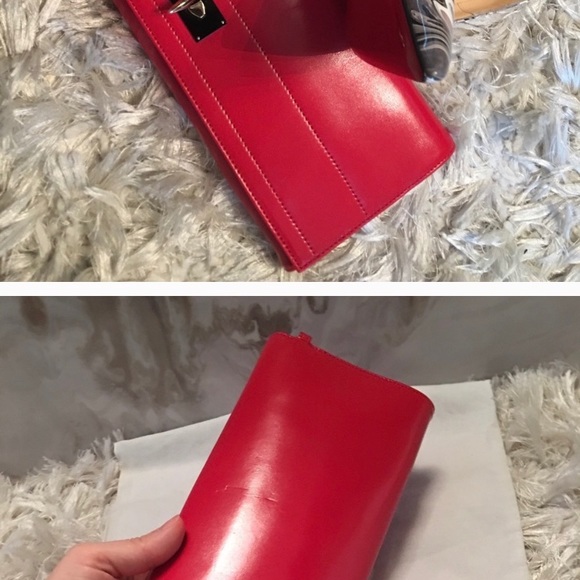 Authentic Givenchy Sharklock clutch (SOLD) - Picture 2 of 7